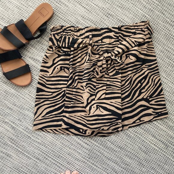 Rachel Zoe Tan Black Zebra Print Paper Bag Shorts with Tie Front Large - Picture 3 of 6